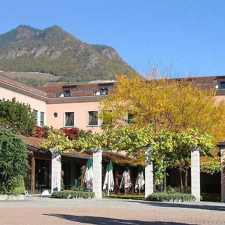 Des Vignes Otel 4*