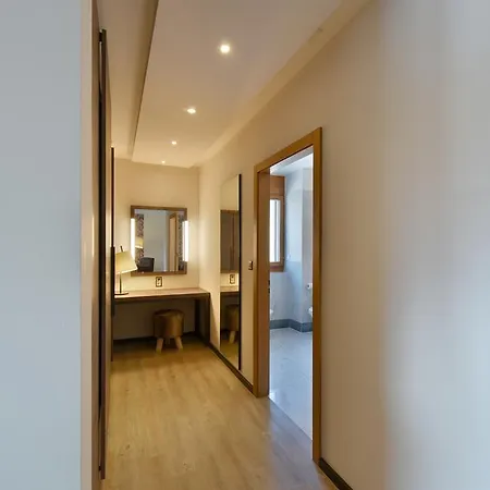 Des Vignes Hotel