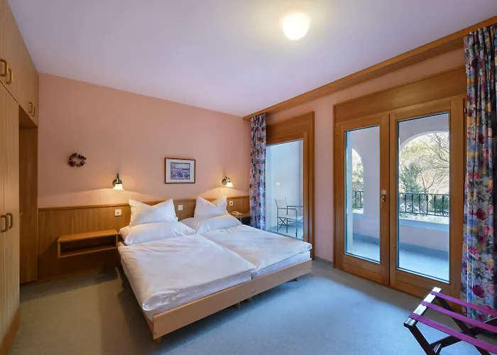 Des Vignes Hotell Saint-Léonard