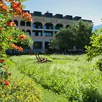Des Vignes Hotel