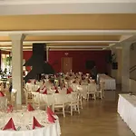 Des Vignes Hotel 4*