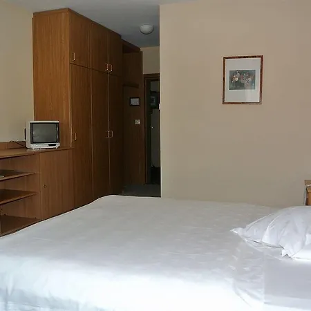 Des Vignes Hotel